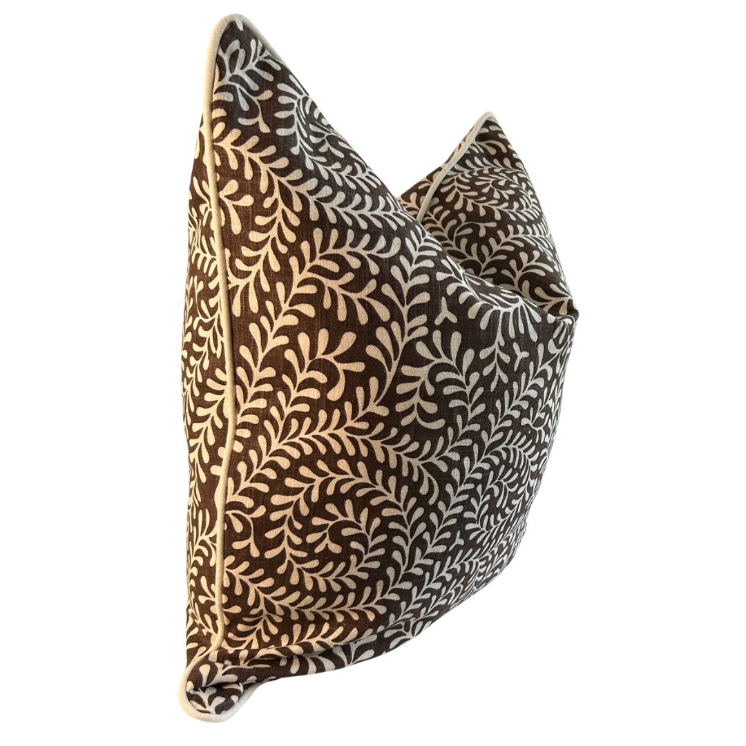 Annie Pillow - 20" x 20"
