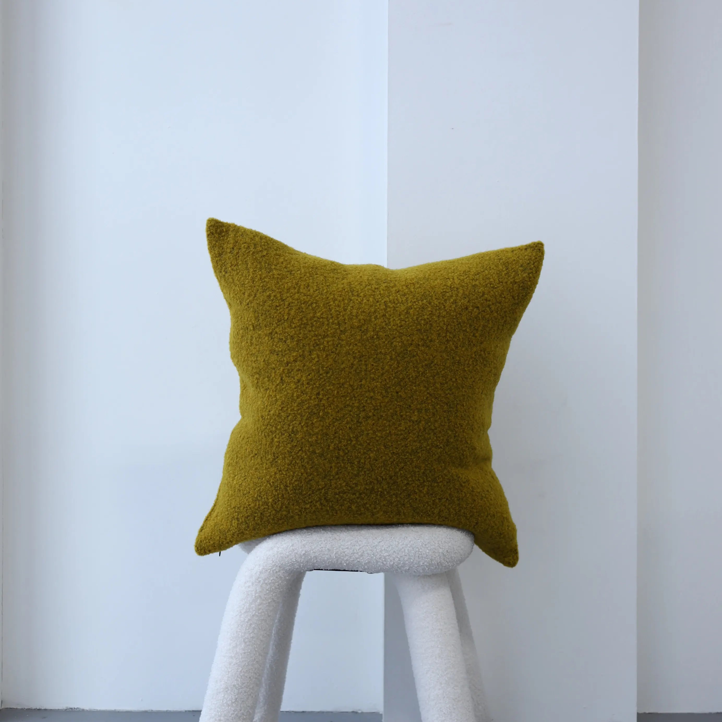 Baldwin Wool Pillow - 22" x 22"