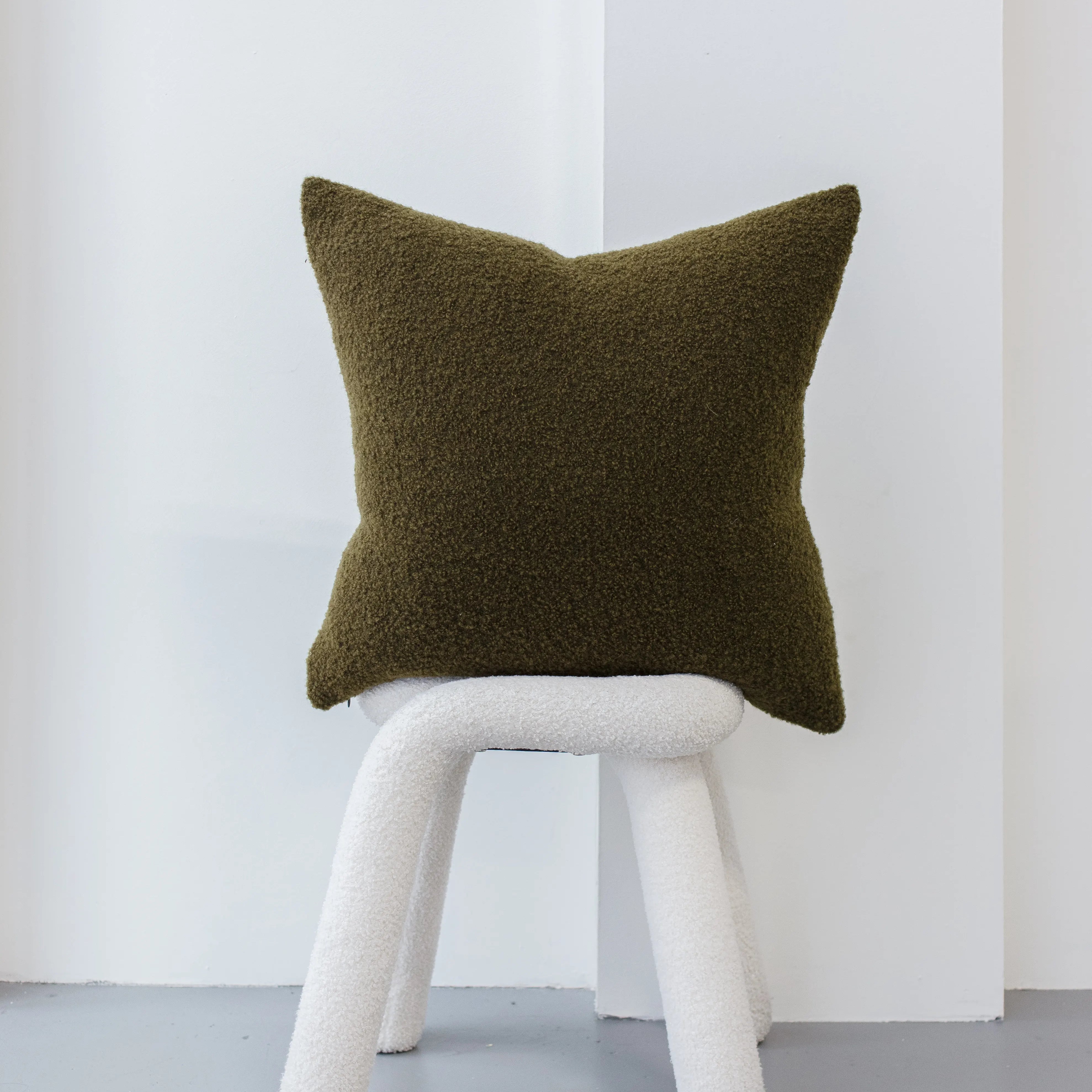 Baldwin Wool Pillow - 22" x 22"